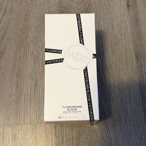 Viktor & Rolf Elegant White Packaging with Black Details